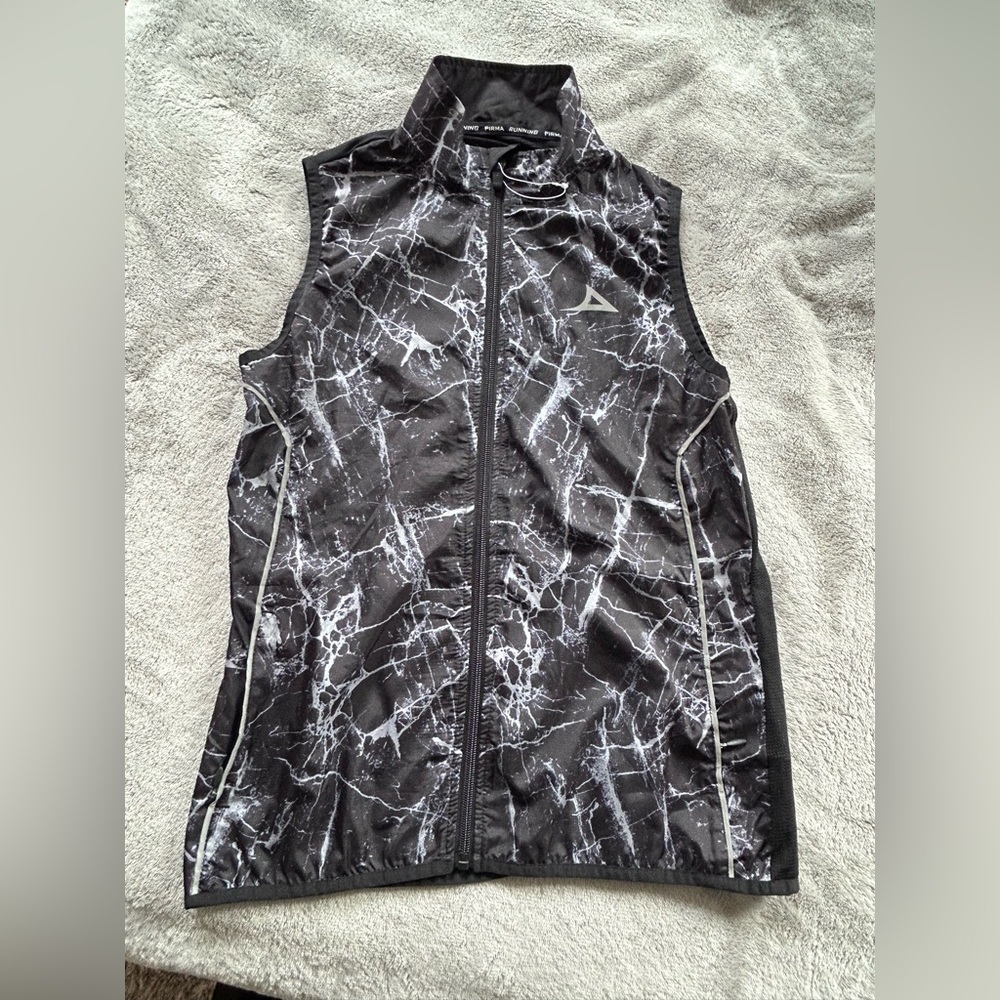 Pirma Black and White Marble Print Running Vest - Picture 1 of 6